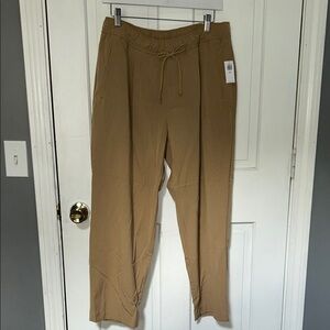 High-Waisted Billie Straight Ankle Trouser